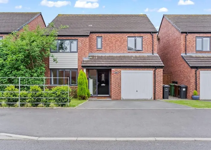 Luxury Modern House - 8 Mins To Nec, Airport Villa Birmingham